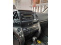 toyota-land-cruiser-v8-small-1